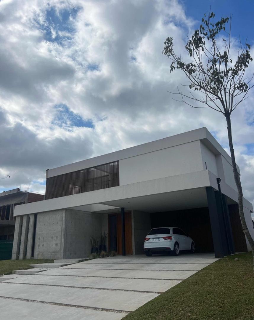 Riberas Puertos Del Lago 1000