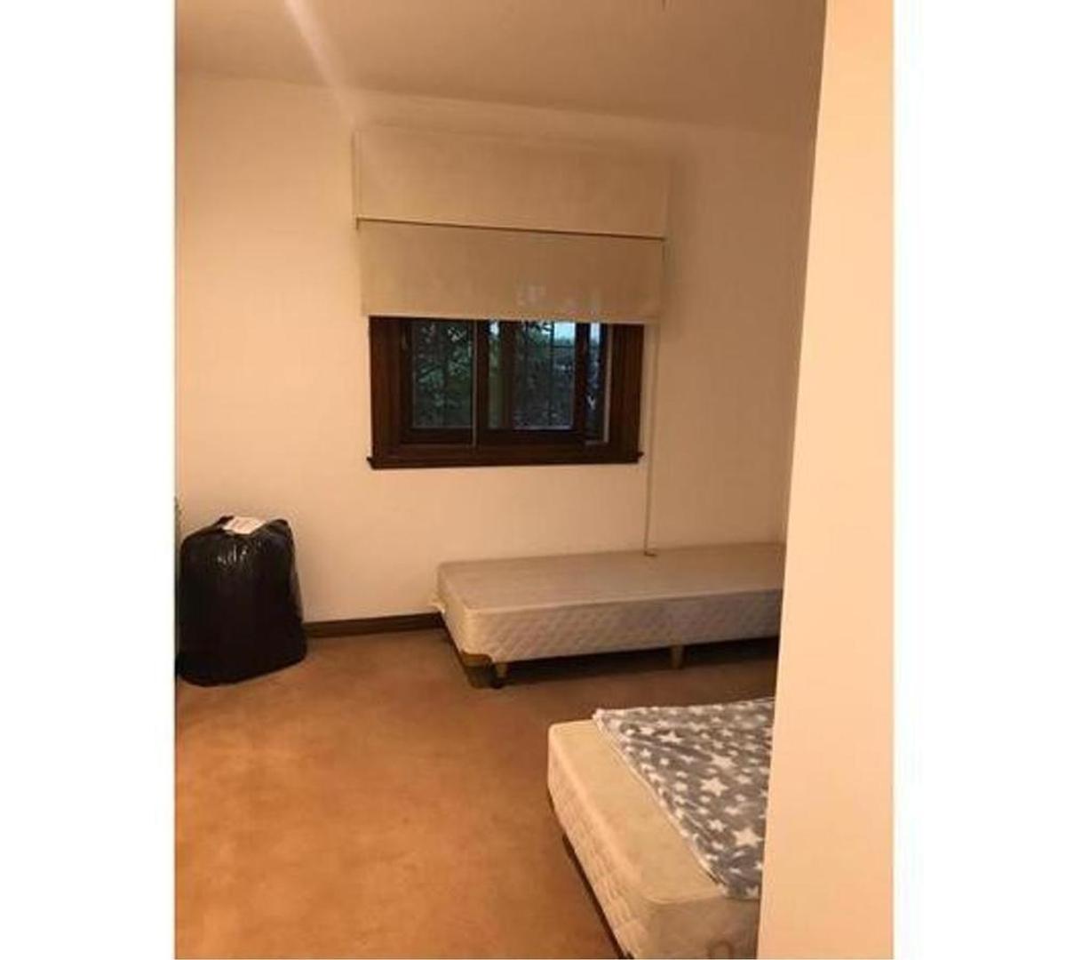 Casa en Venta en Barrio Parque Leloir, USD 320.000