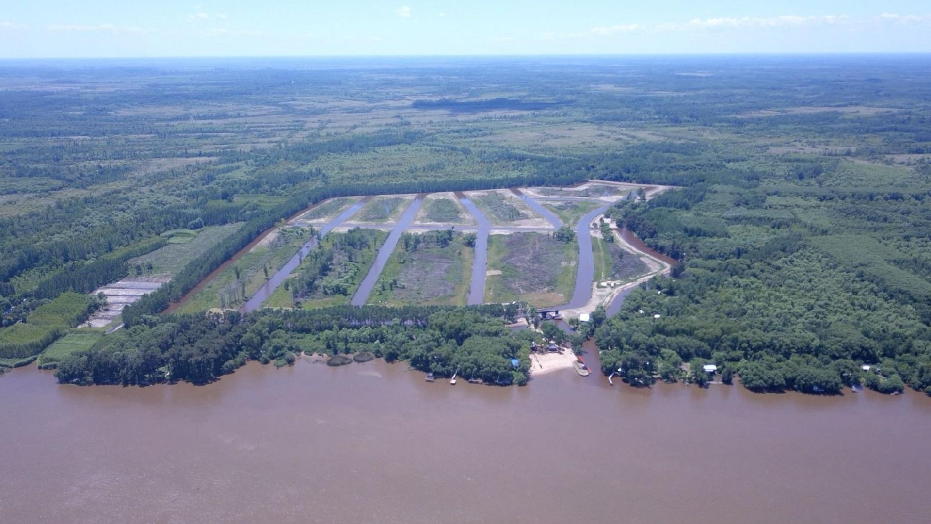 Rio Parana De Las Palmas