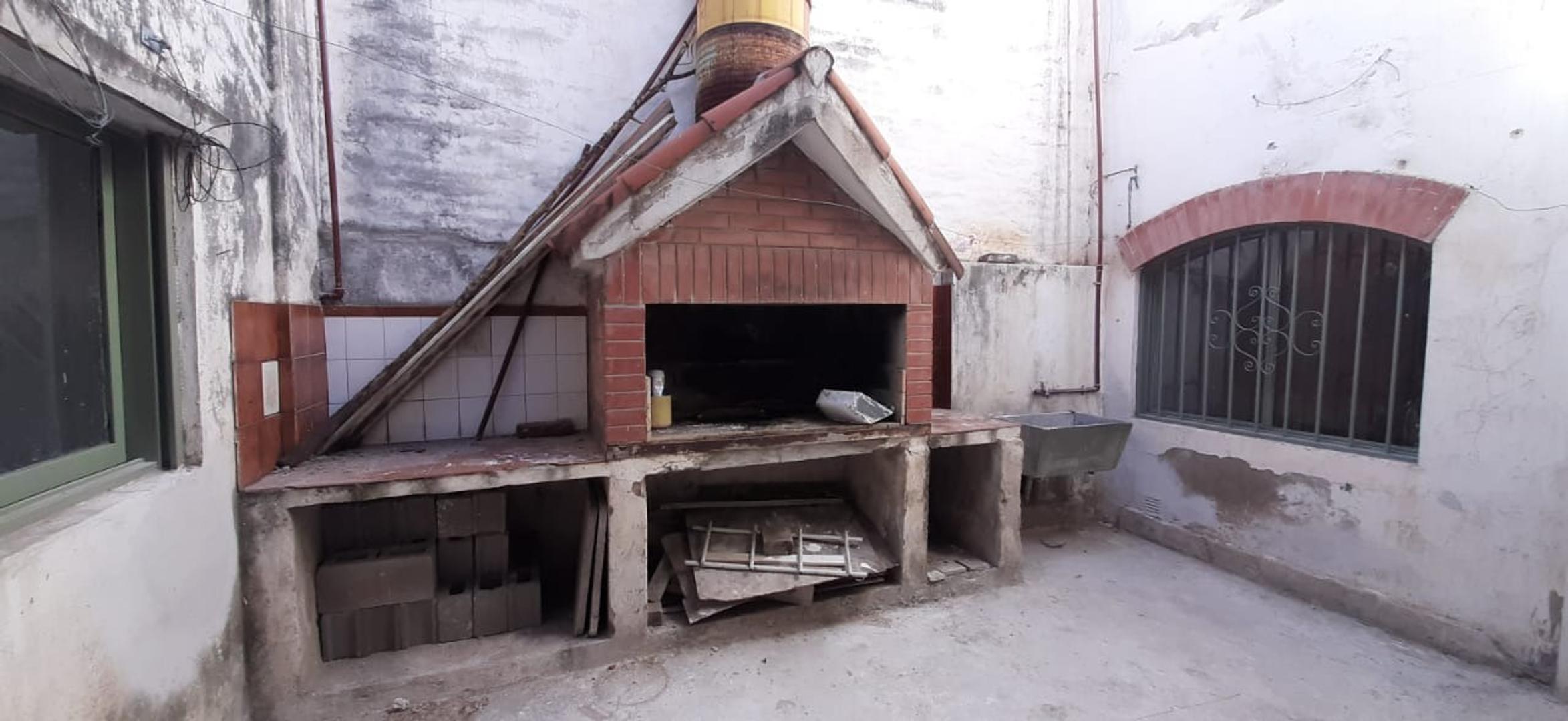 Casa 3 ambientes con 1 baño