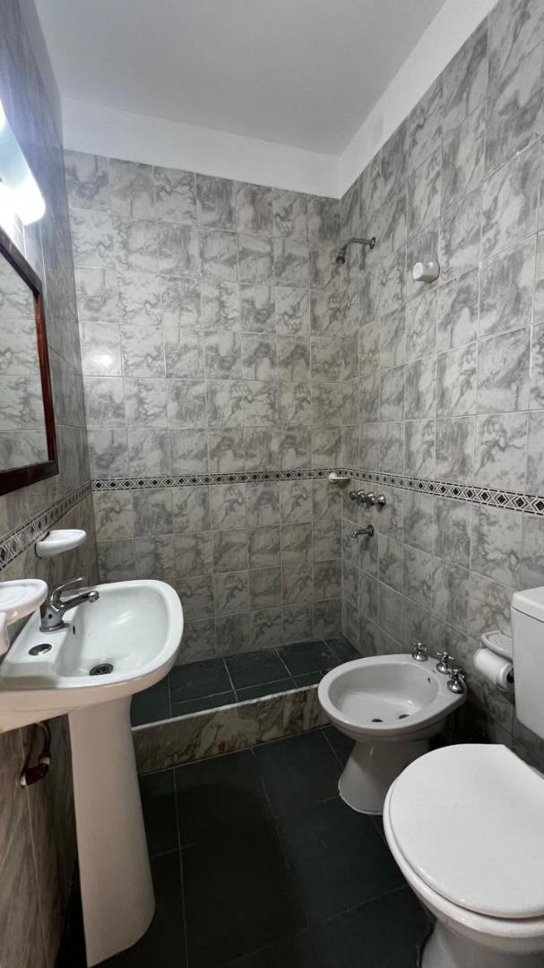 CASA EN VENTA - MERLO