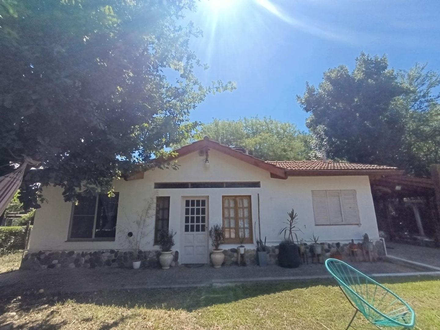 Se vende casa 2 dormit c/ Gas  Villa Gral Belgrano