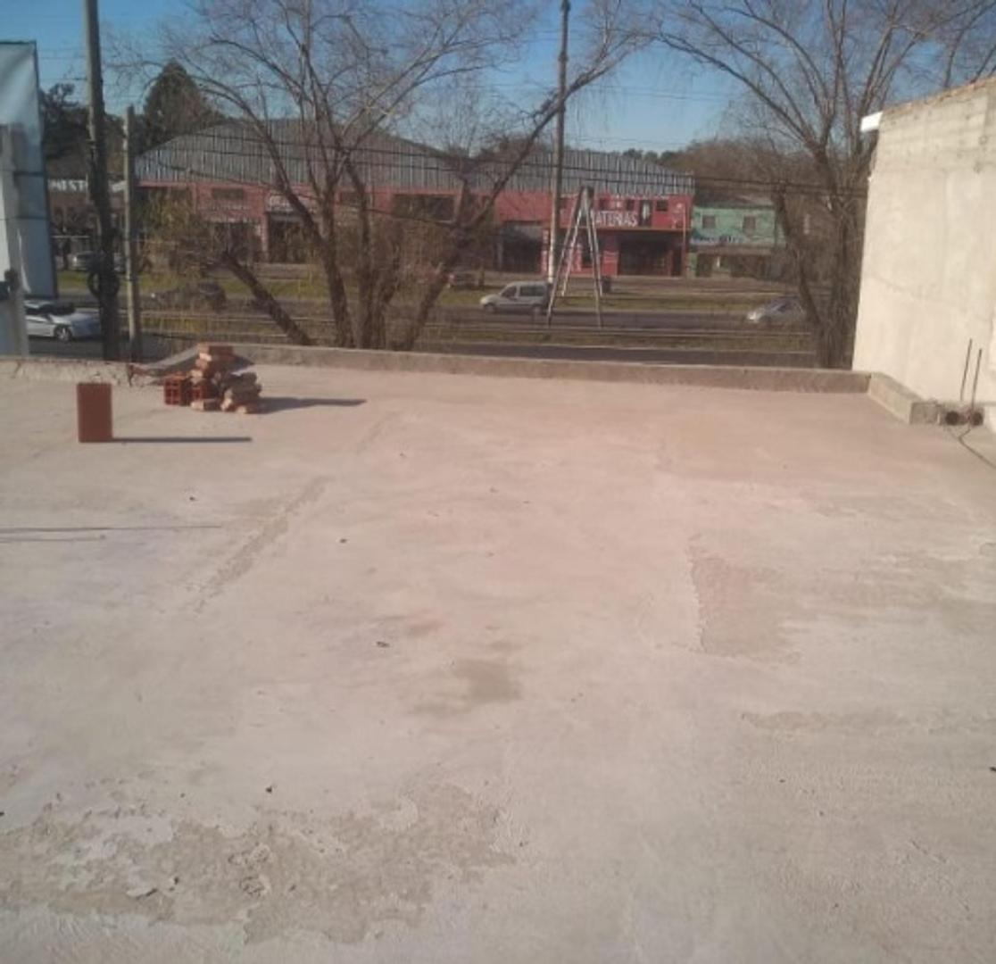 Local en Venta en Garin, USD 275.000