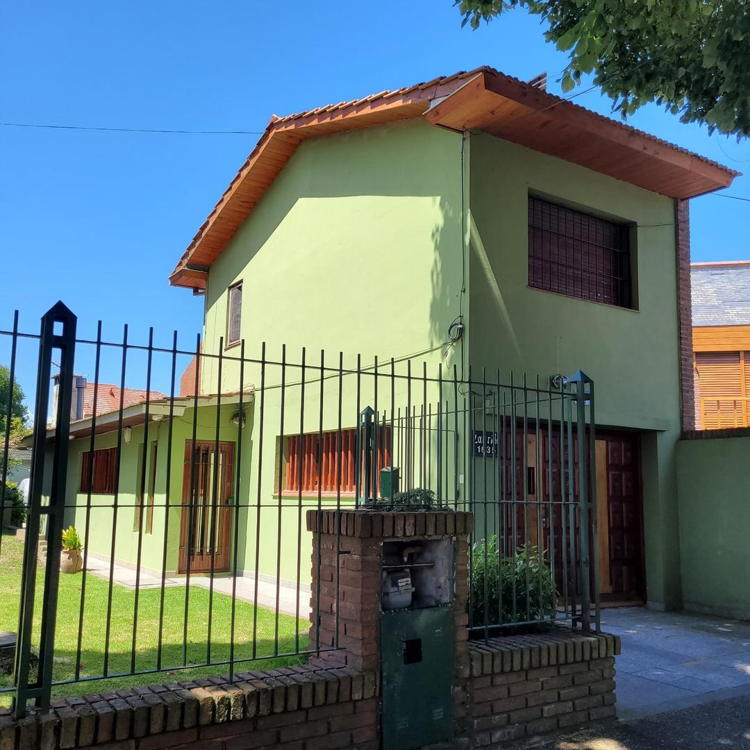 Casa en Venta con 7 cocheras