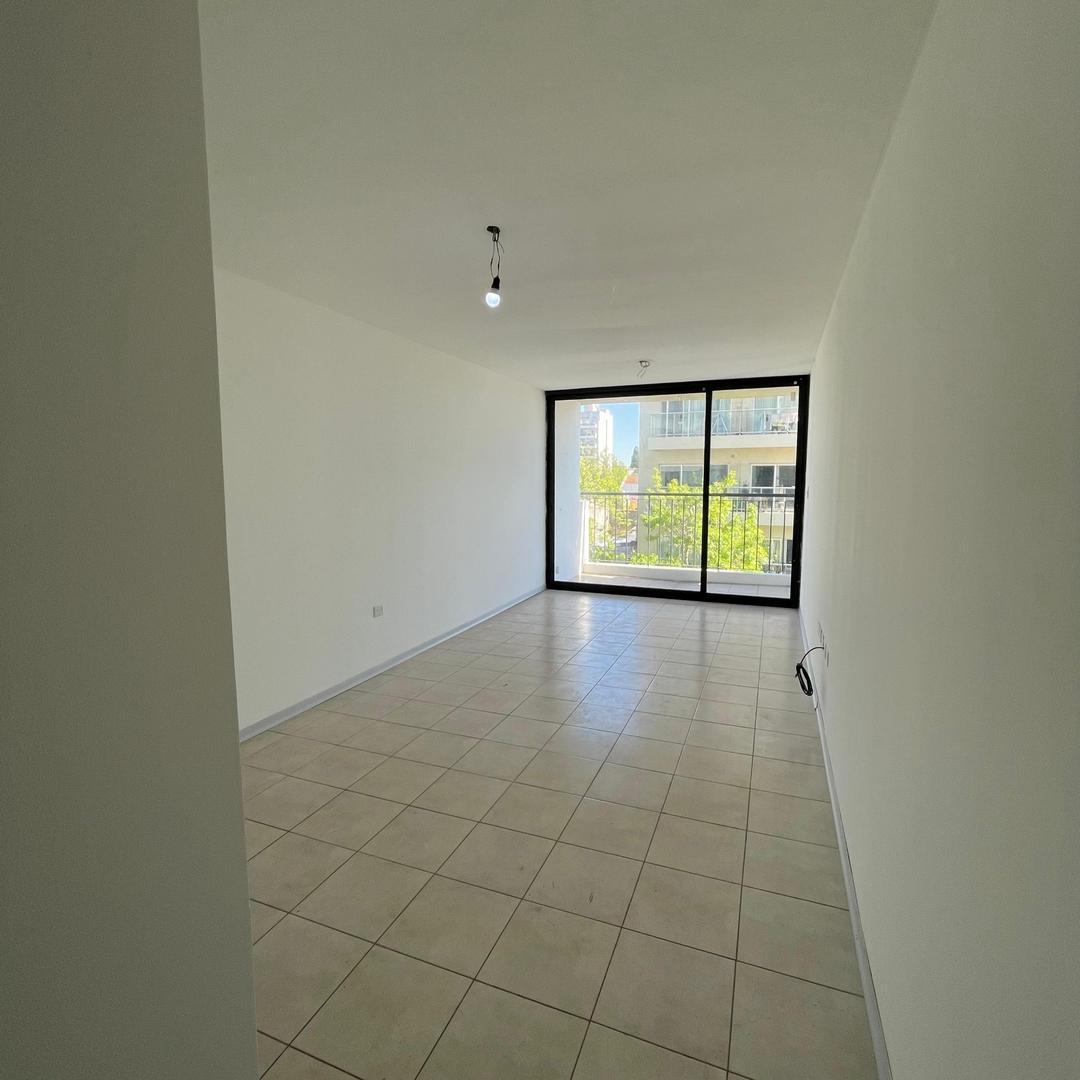 MONOAMBIENTE EN CALLE 17