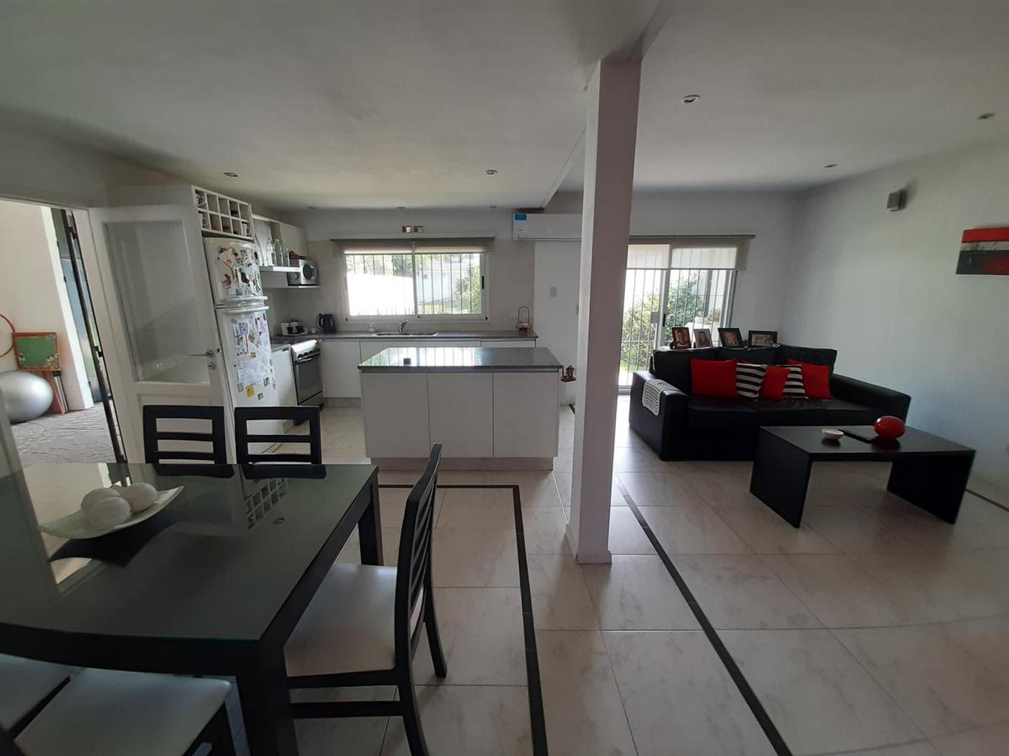 Casa en Venta en Castelar, USD 255.000