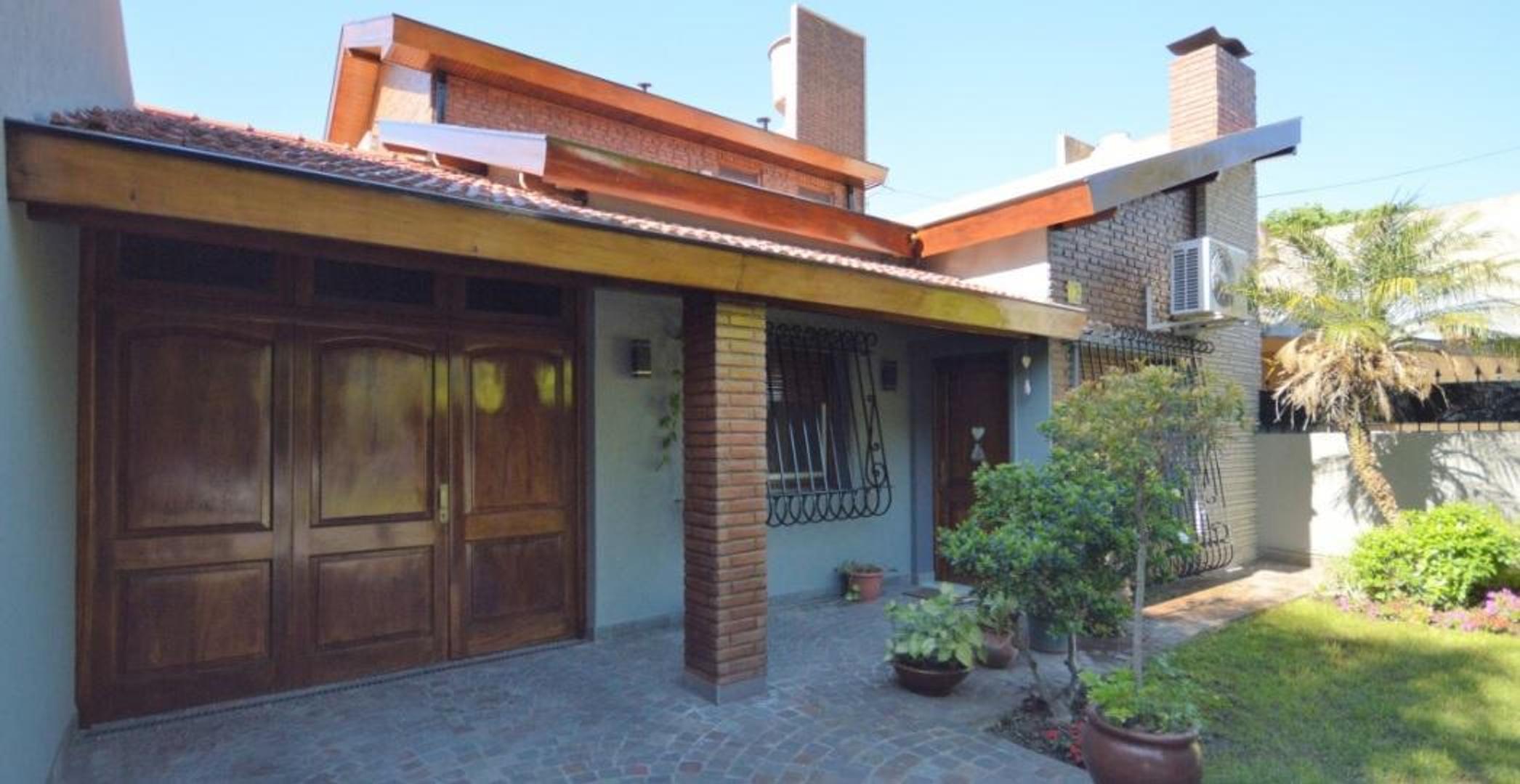 CASA EN VENTA - Ituzaingó Norte