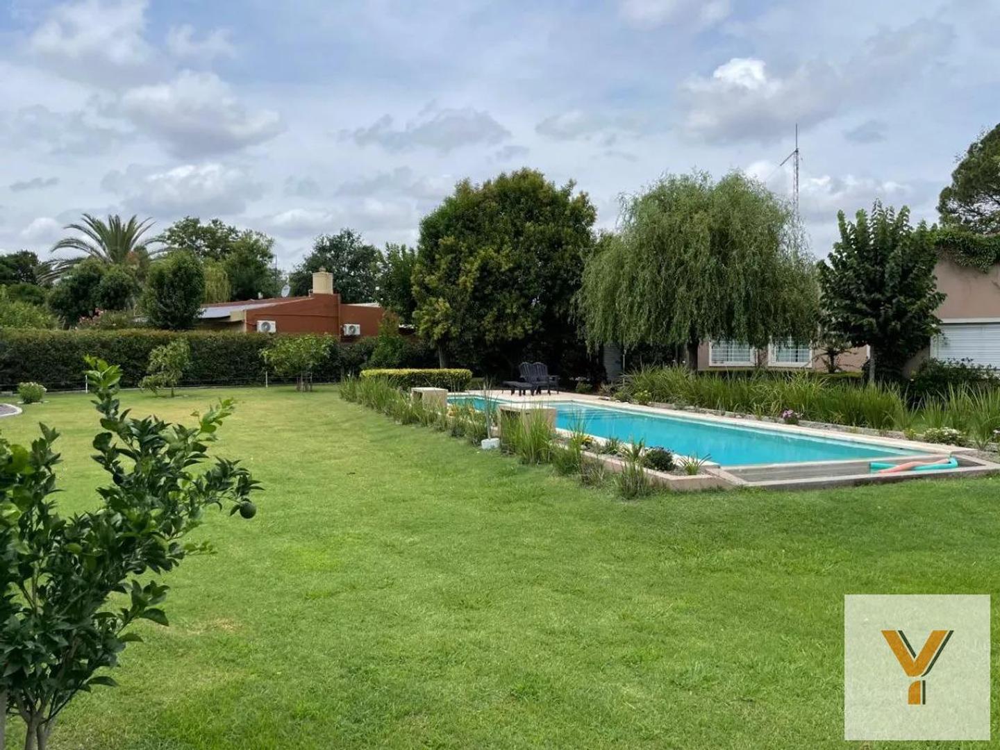 Casa Quinta en venta - 2 Dormitorios 2 Baños - 1.500Mts2 - Chivilcoy