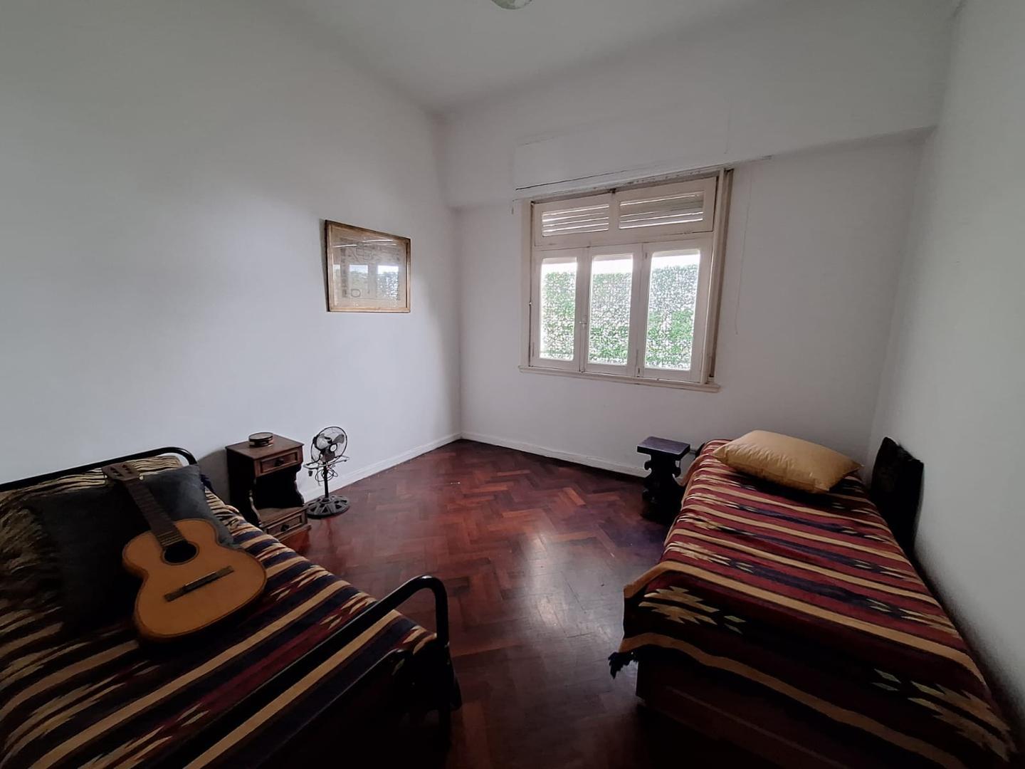 Depto Tipo Casa en Venta 50 años