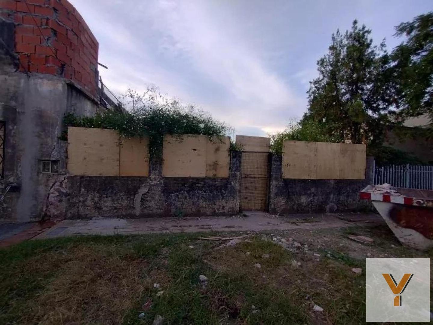 24 de Octubre e/ Achával Rodríguez y Pedro José Agrelo
