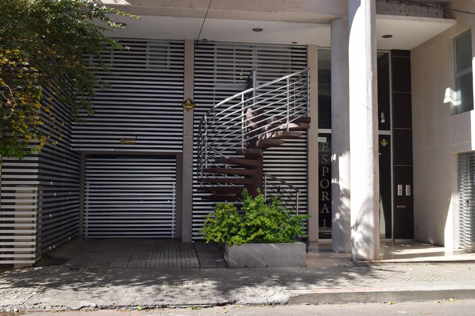 VENTA COCHERA - 9 DE JULIO 1600