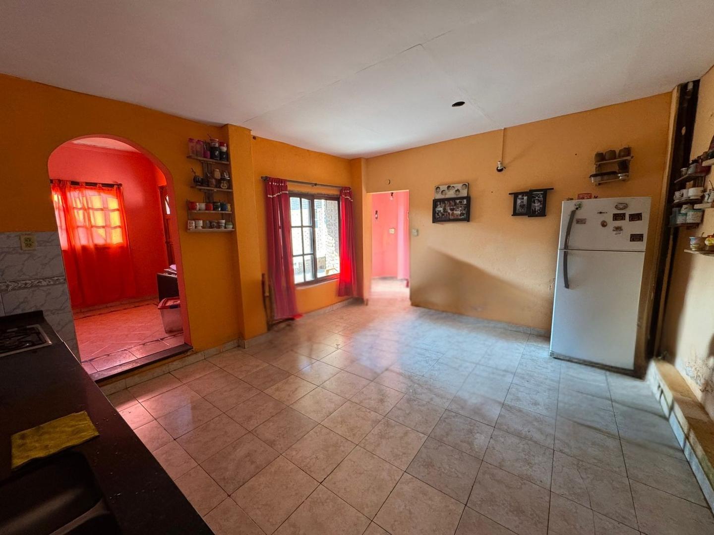 Casa 2 ambientes con 2 baños