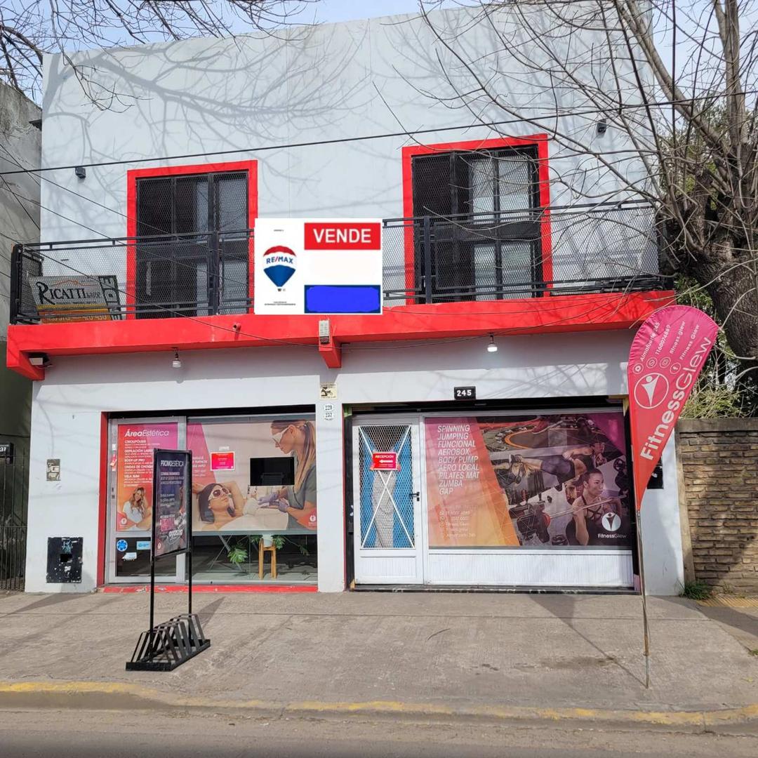 Local con vivienda, a metros de la estación Glew