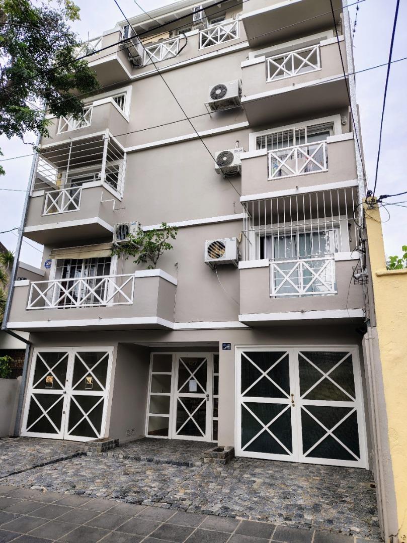 Luminoso 2 ambientes con balcón en San Isidro Centro