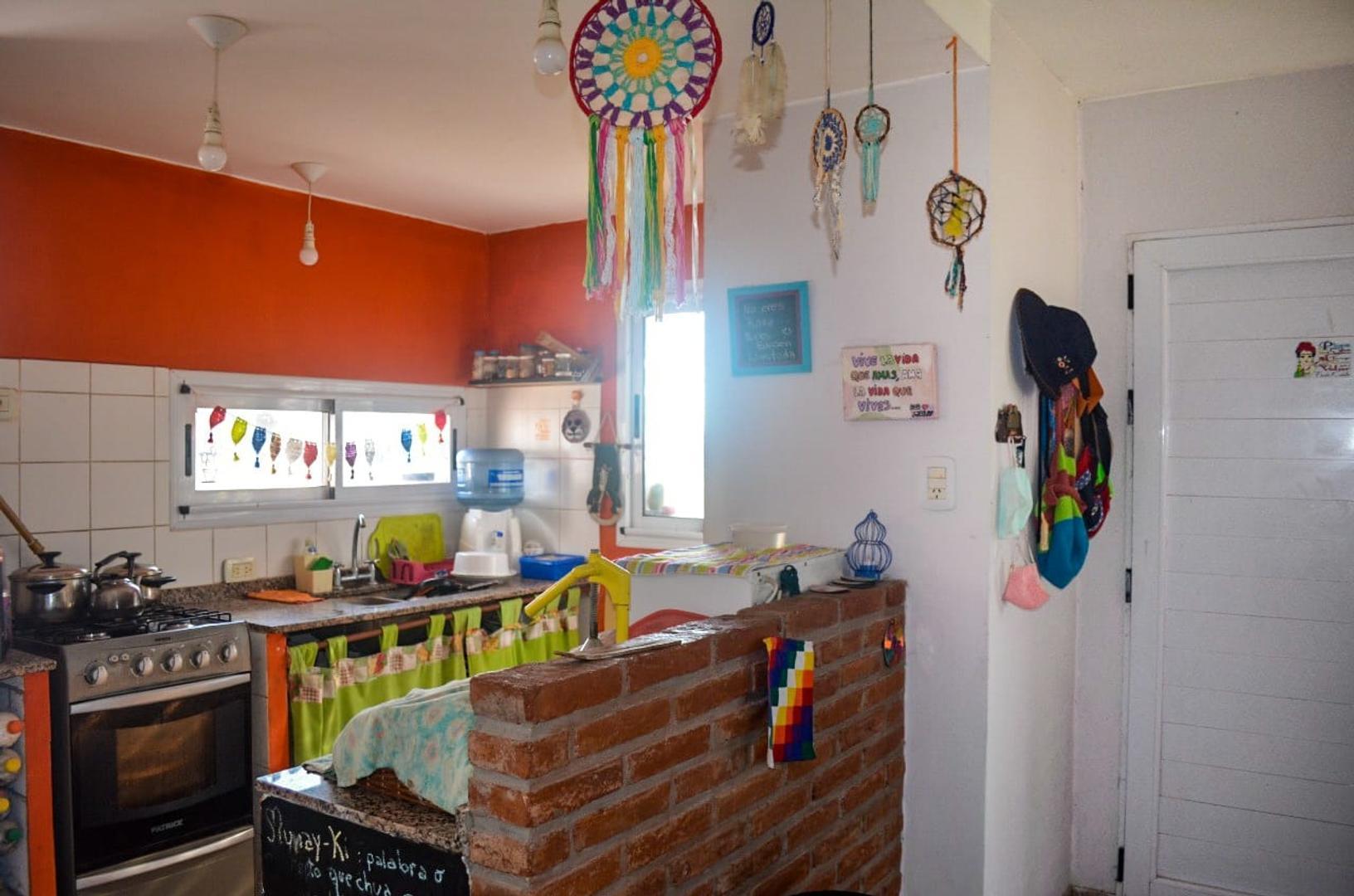 Casa 3 ambientes con 1 baño