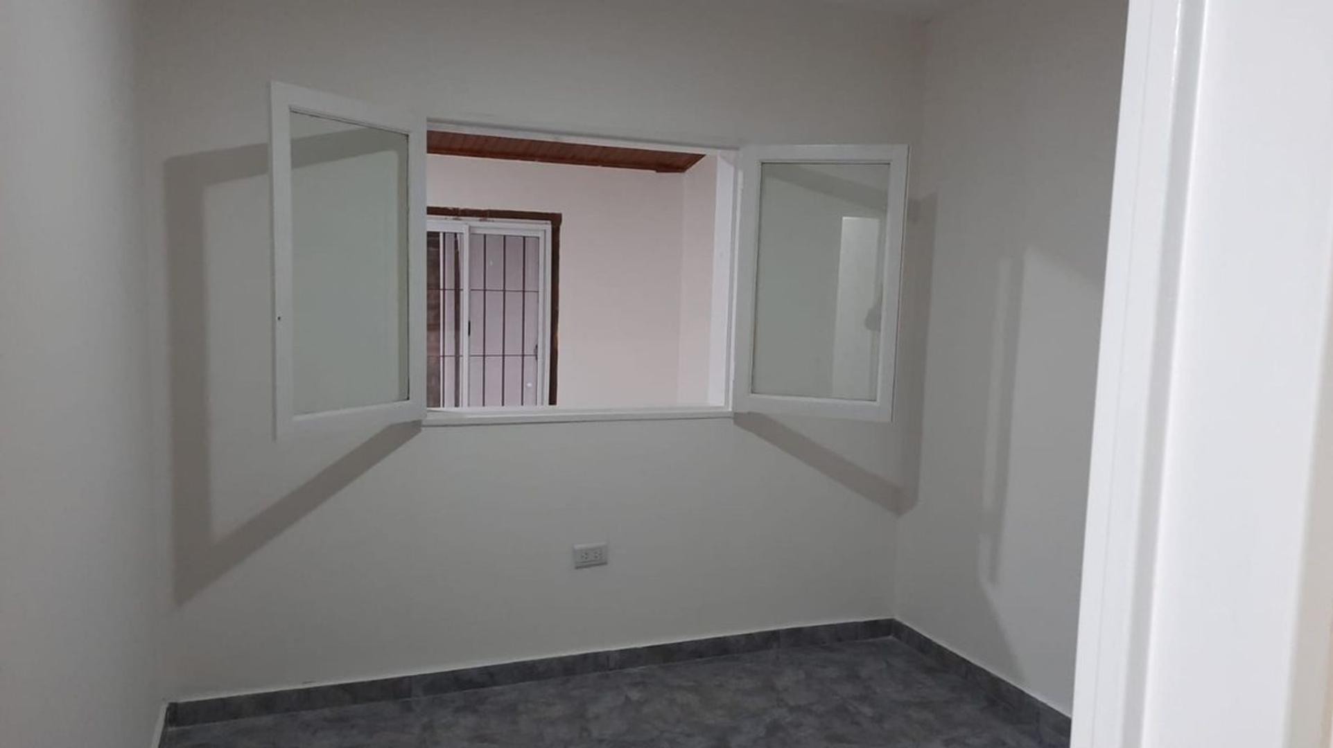 Calle Joséfina Contte 100