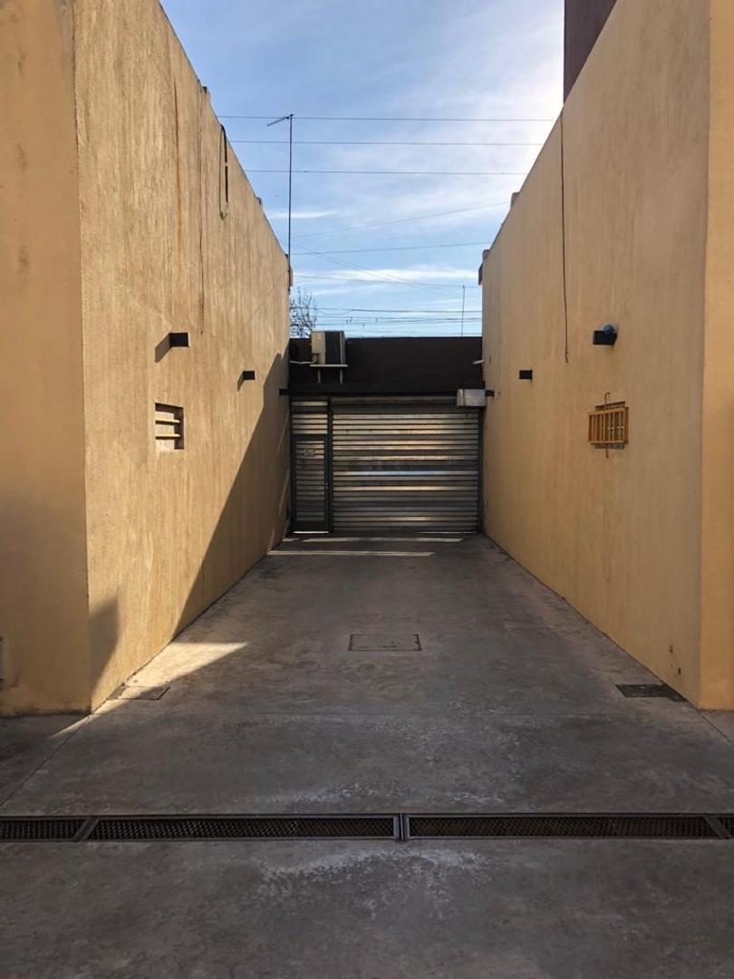 Avenida Calle Real 363