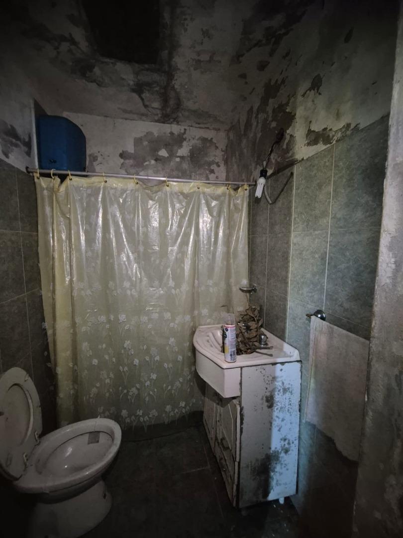 Casa 2 ambientes con 1 baño