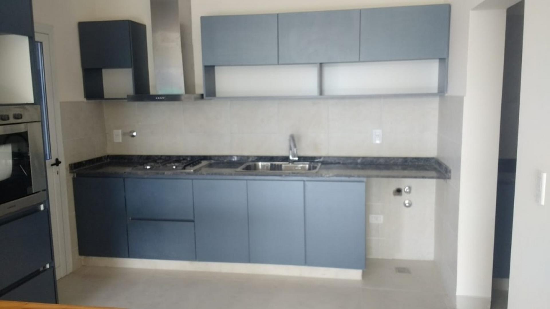 Casa en Alquiler en Maza, $ 1.250