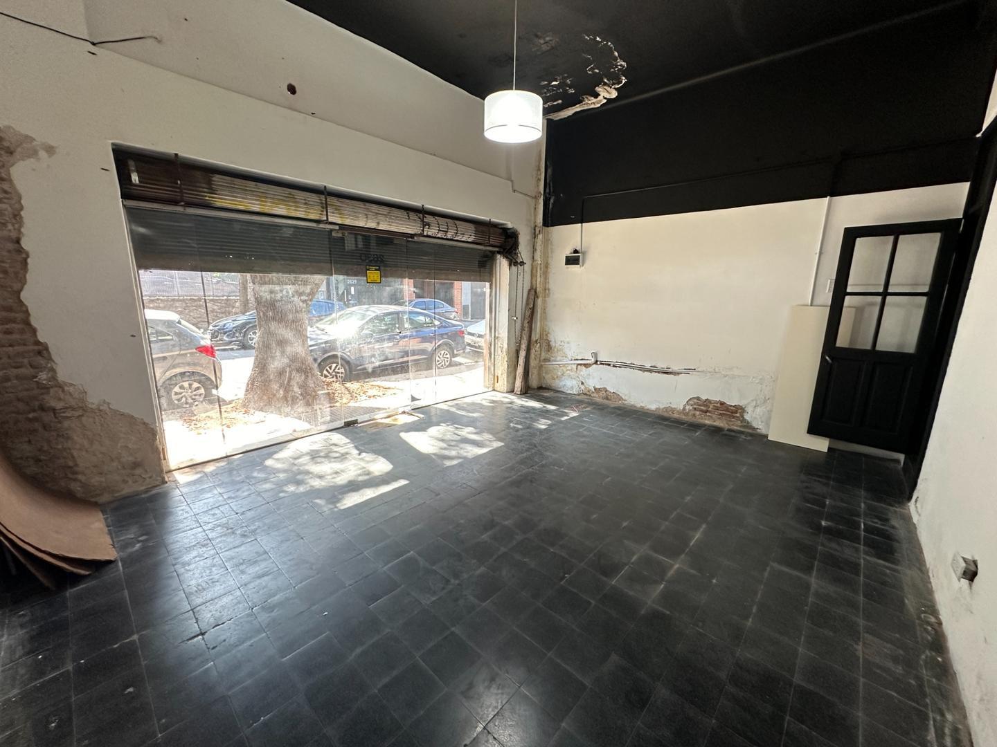 Local en Alquiler en Saavedra, $ 900.000