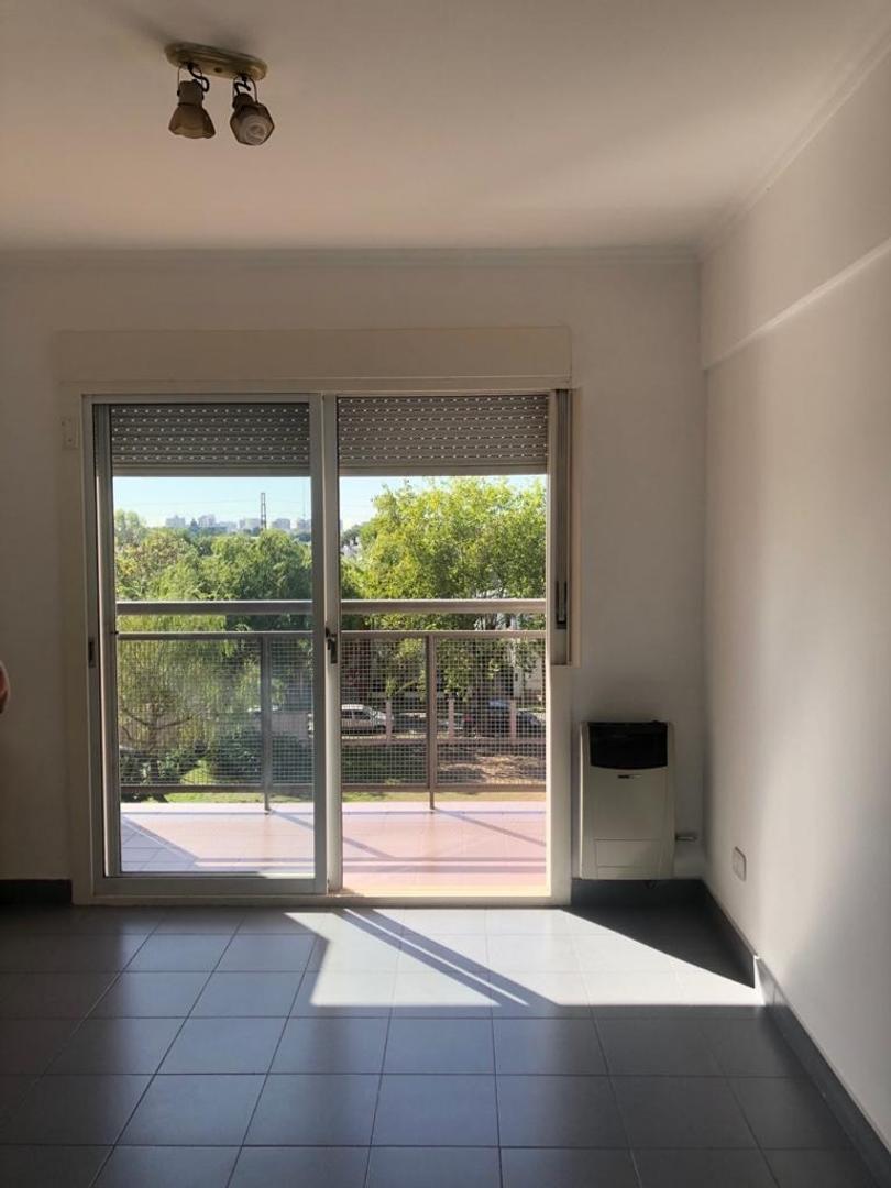 Suipacha 1200 , Piso 3