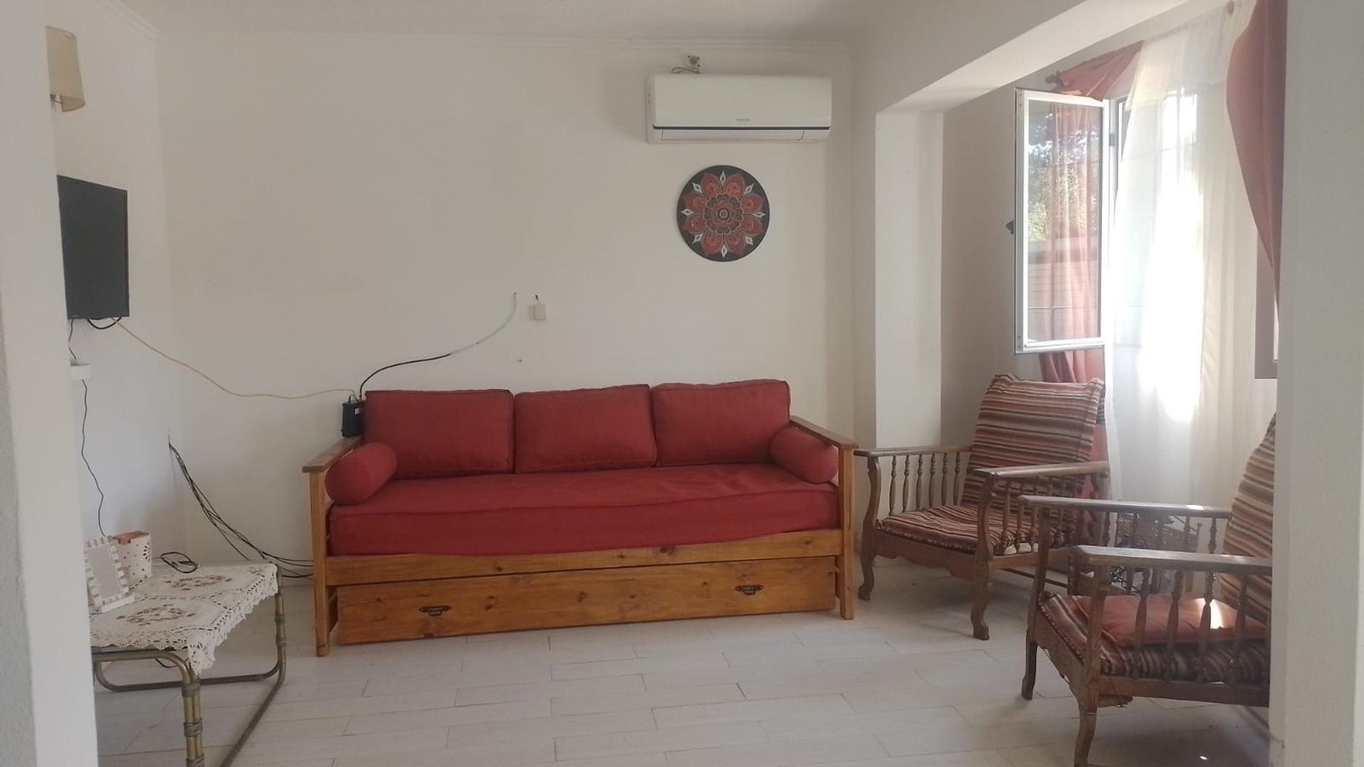 Depto Tipo Casa en Alquiler Temporal de 2 ambientes