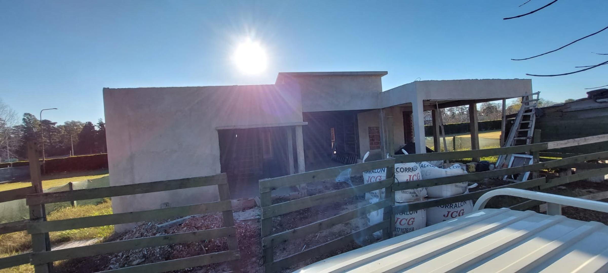 Casa venta de cuatro dormitorios,Country Barrancas de Iraola