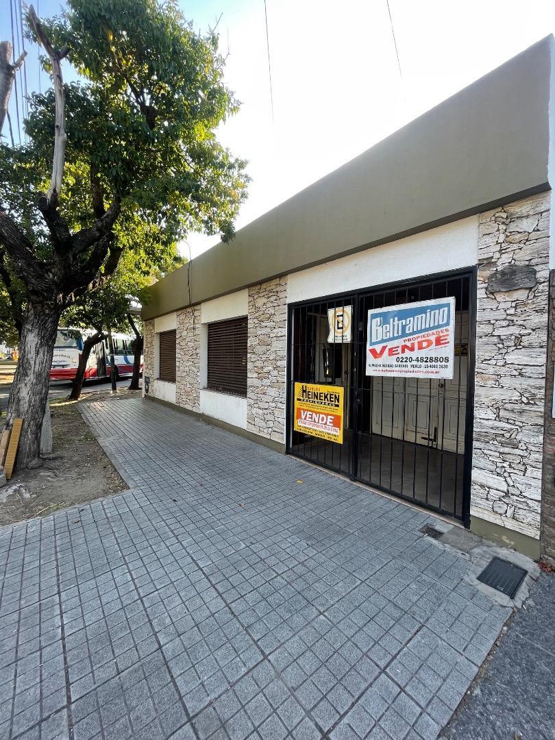 Casa a la venta sobre Av. 25 de mayo