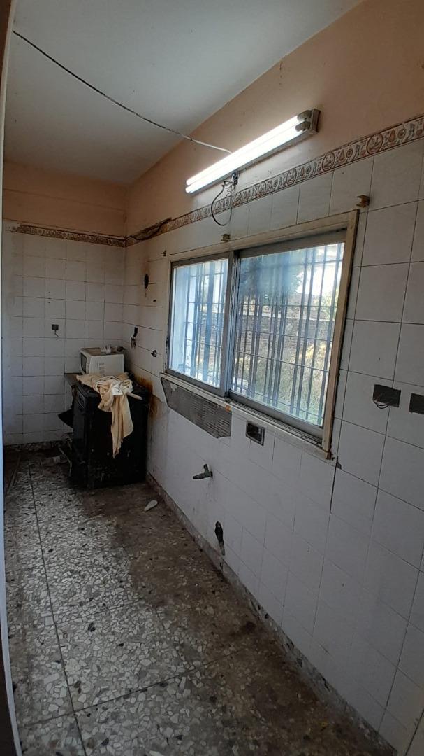 Casa en Venta con 4 cocheras