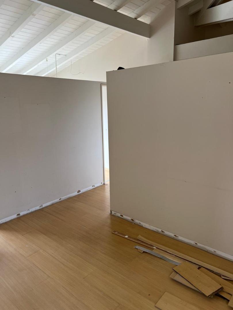 Oficina en Alquiler con 1 cochera