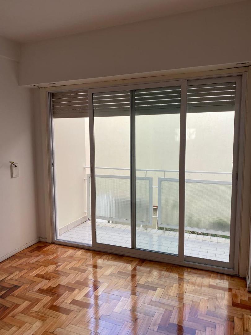 Av Maipu 1335 , Piso 2