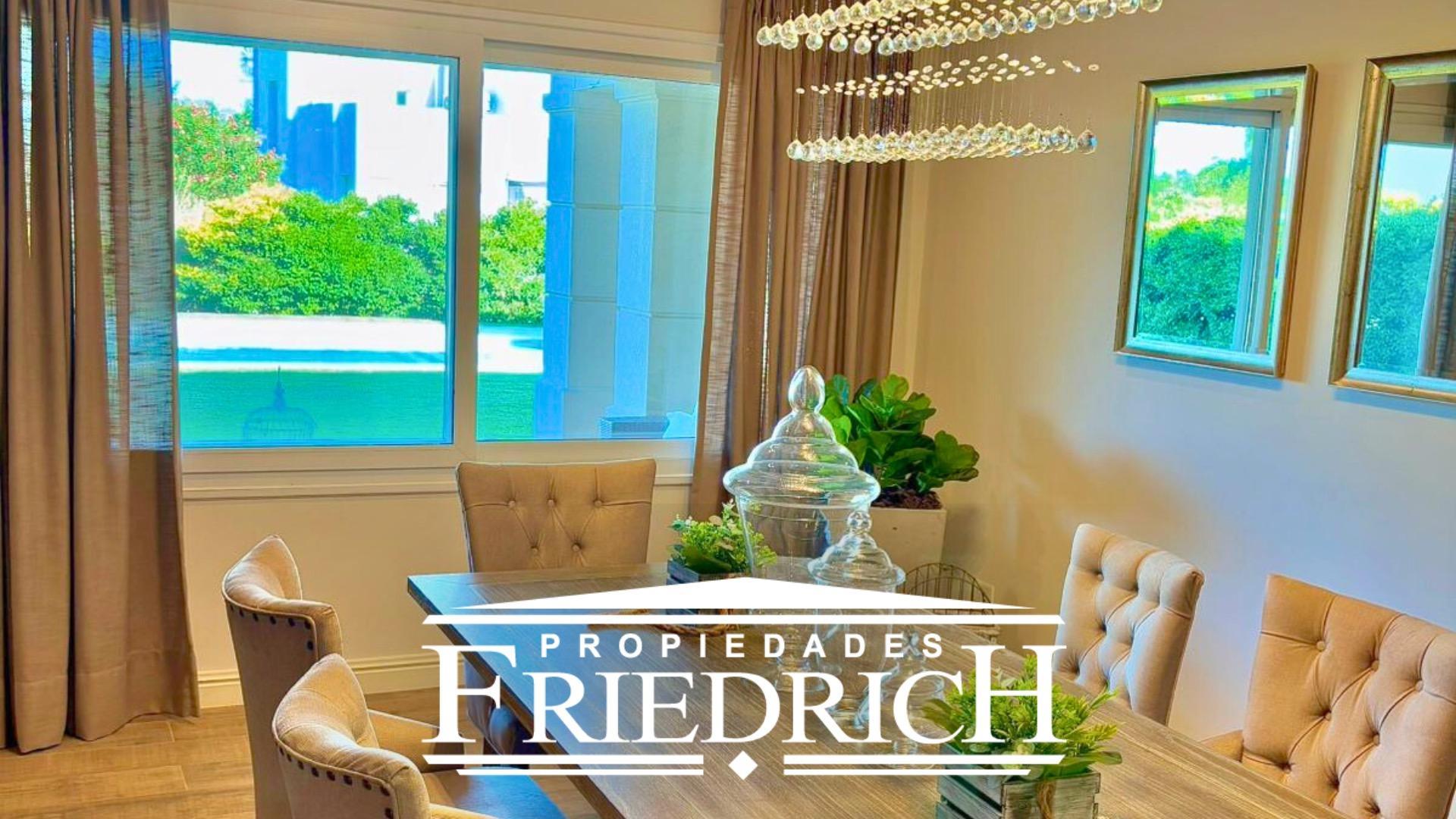 Casa en Venta con 7 cocheras