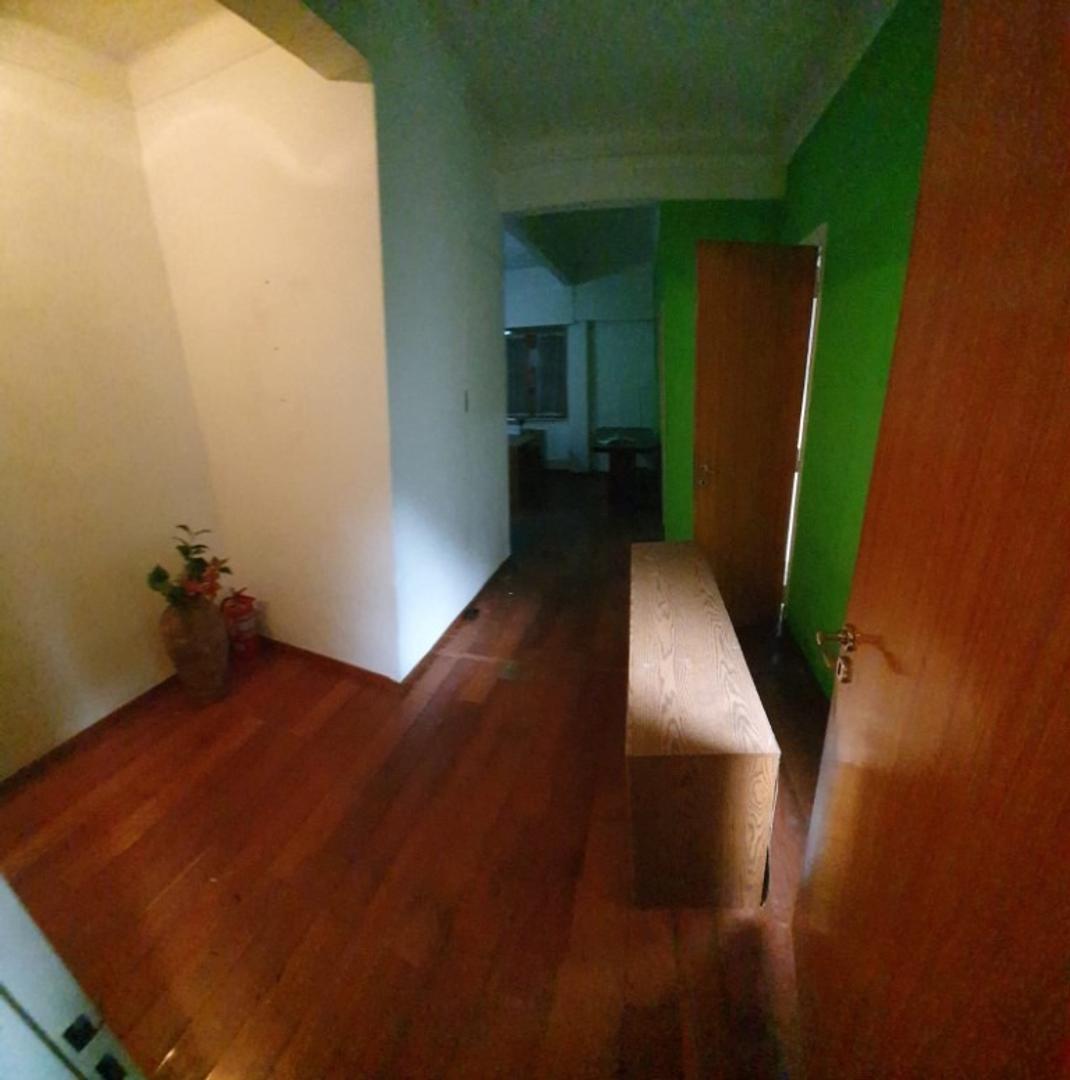 Riobamba 500 , Piso 1