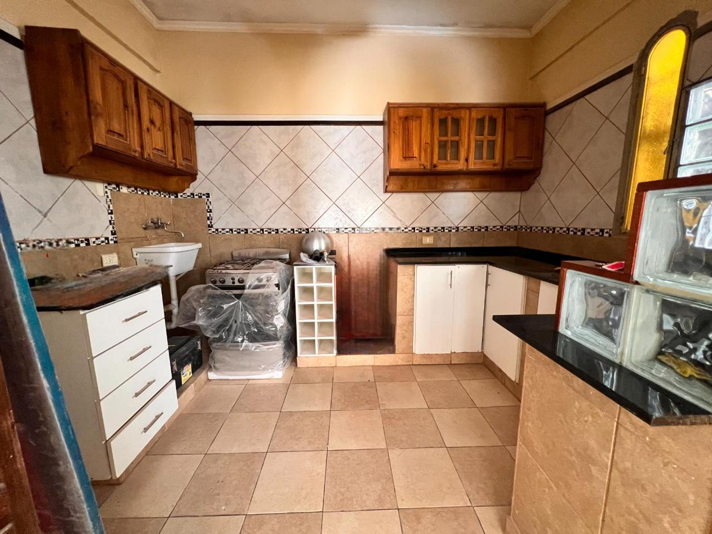 Casa 5 ambientes con 4 baños