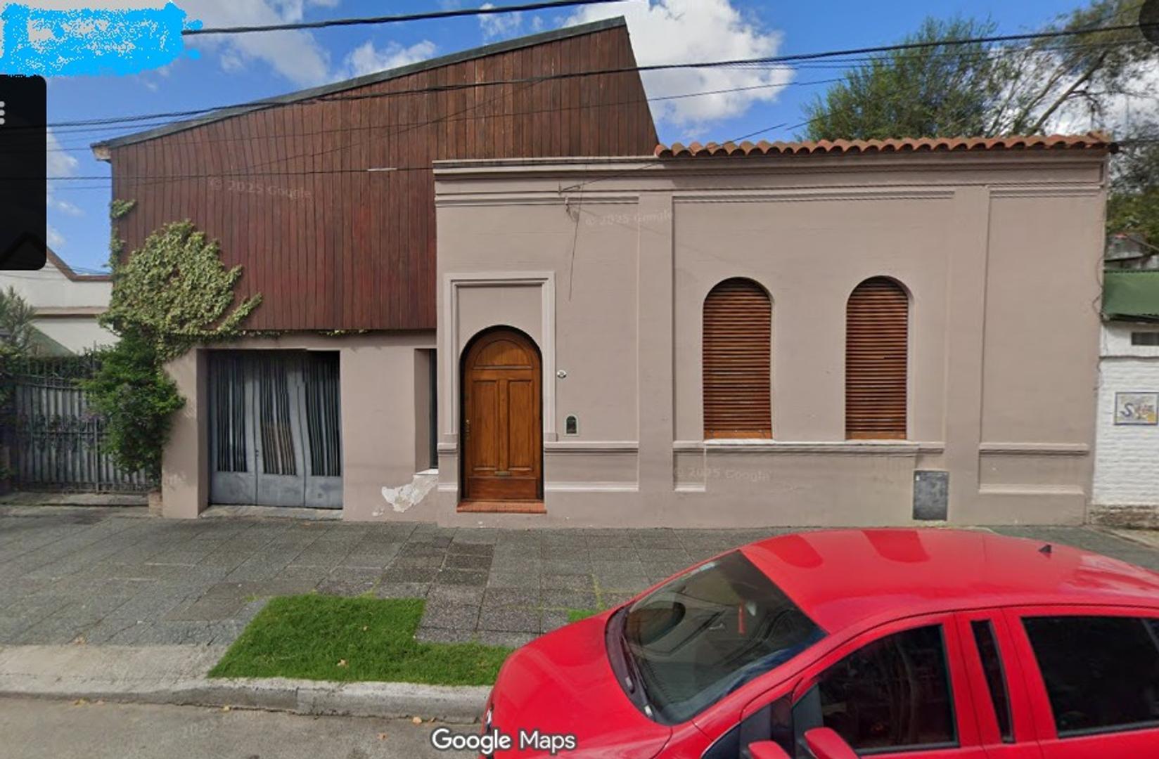 Casa de 6 ambientes- Morón sur