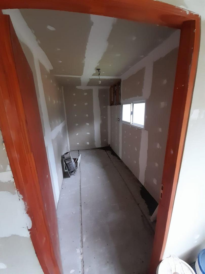 VENTA CASA A TERMINAR EN ARROYO LEYES A MTS RUTA