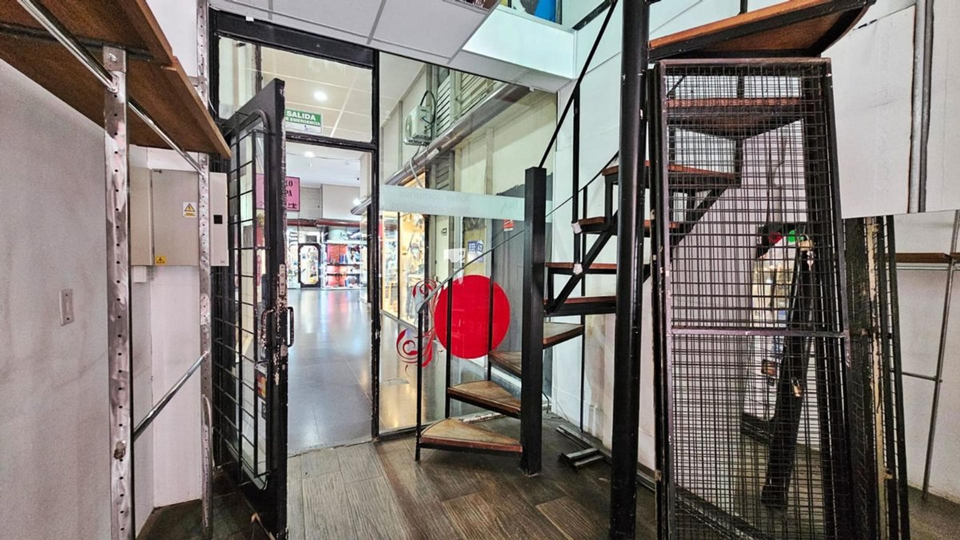 Local en Venta 56 años