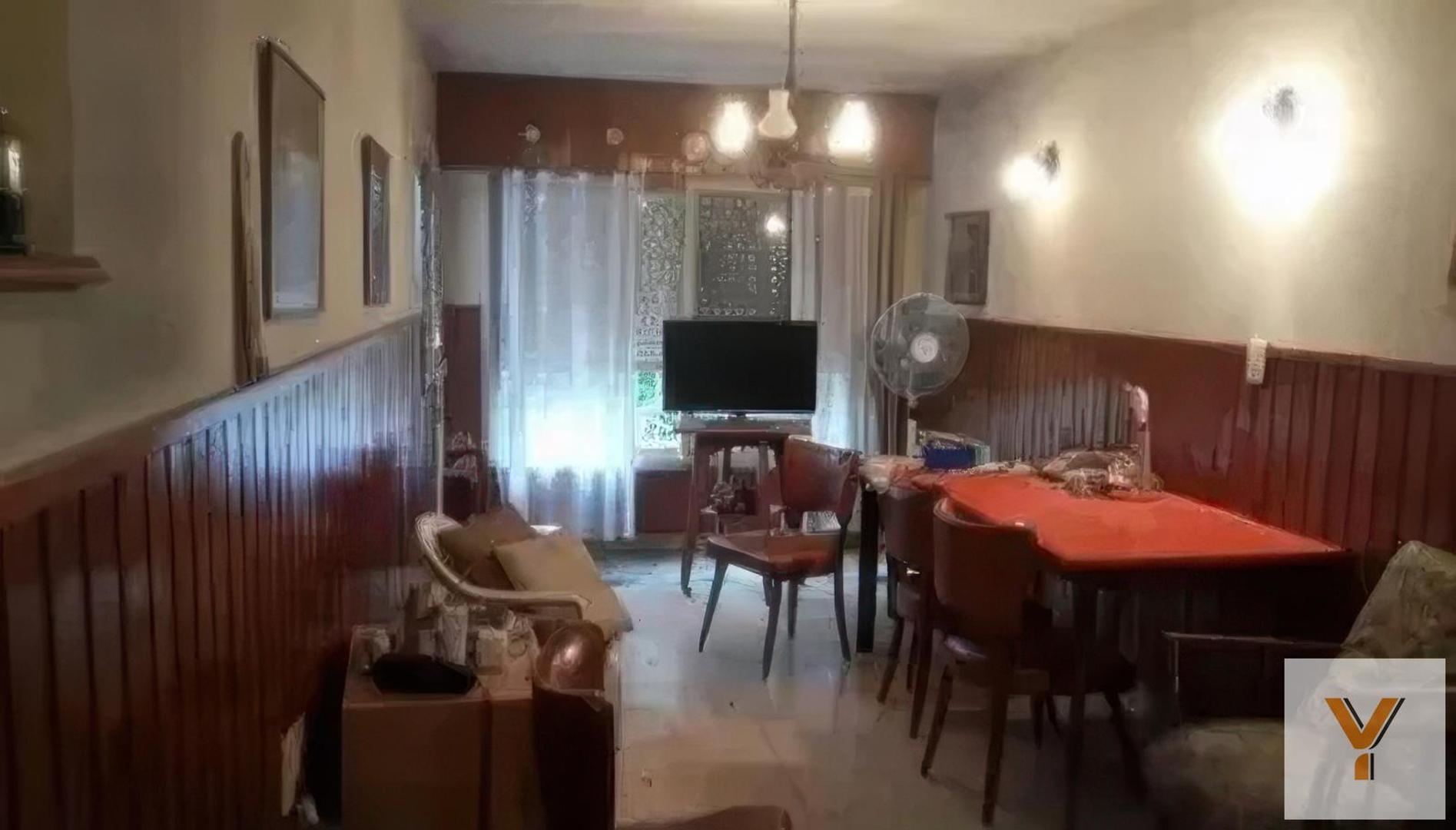 Casa Venta 4 dormitorios 1 baño - 210mts2 totales 180mts2 cubiertos- Banfield