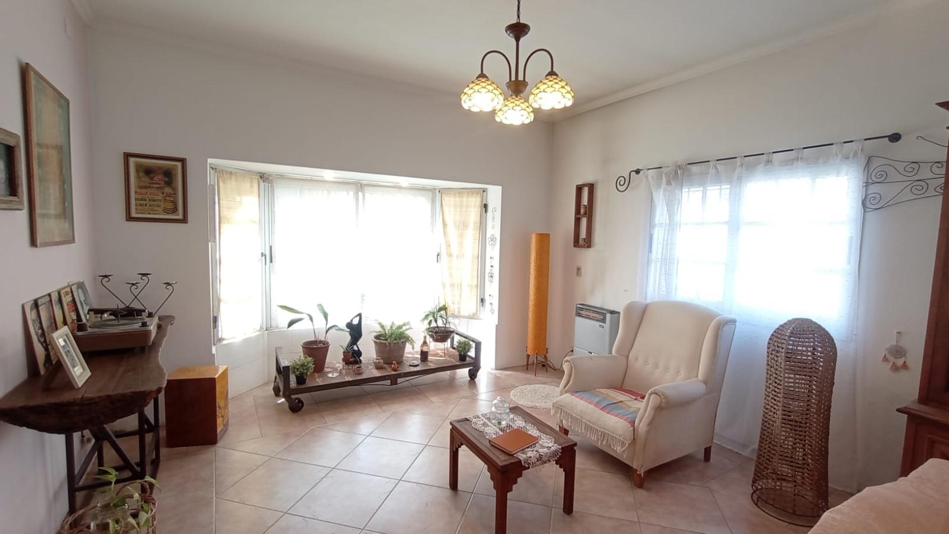 Casa en Venta en Don Torcuato, USD 240.000