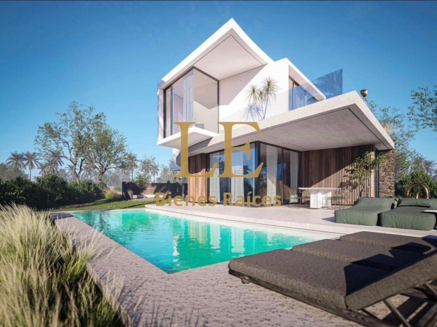 Casa en Venta con 2 cocheras