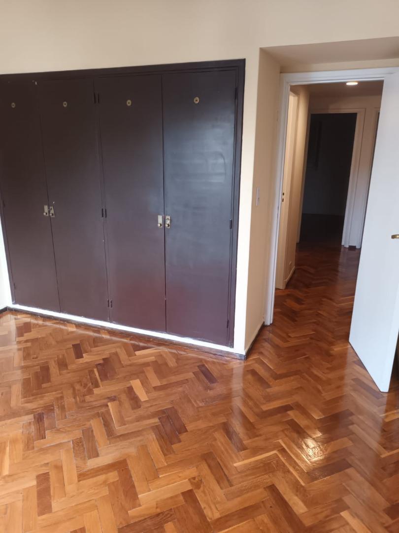 Departamento 4 ambientes con 3 baños
