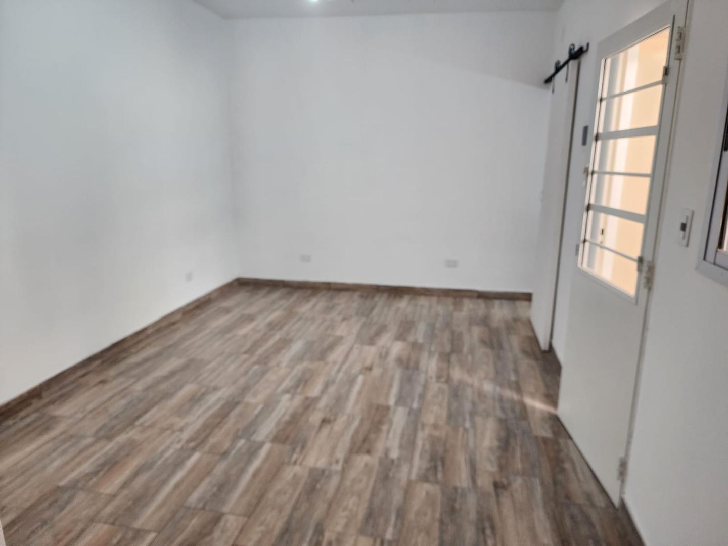 Depto Tipo Casa 3 ambientes con 1 baño