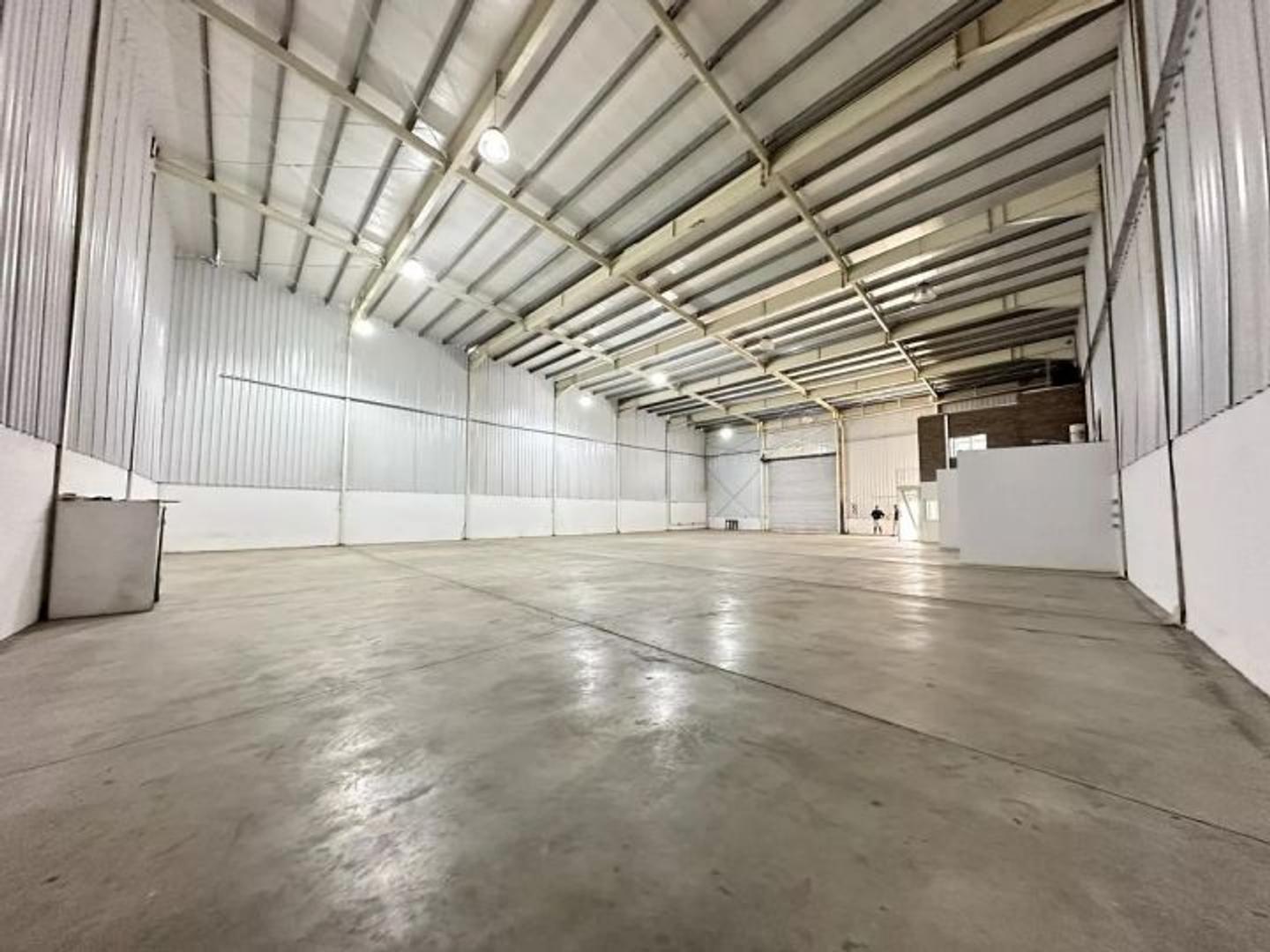 Galpon en Alquiler en Alvear, USD 3.500