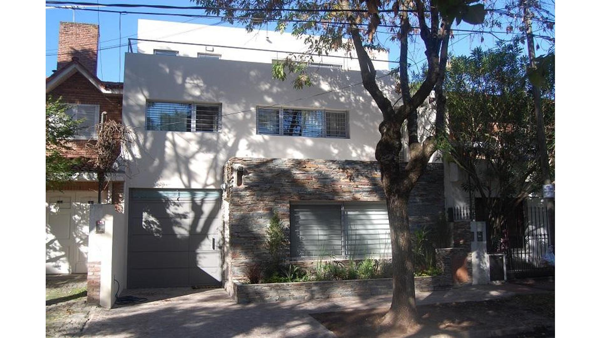 CASA EN VENTA EN MARTINEZ - VENTA CON RENTA