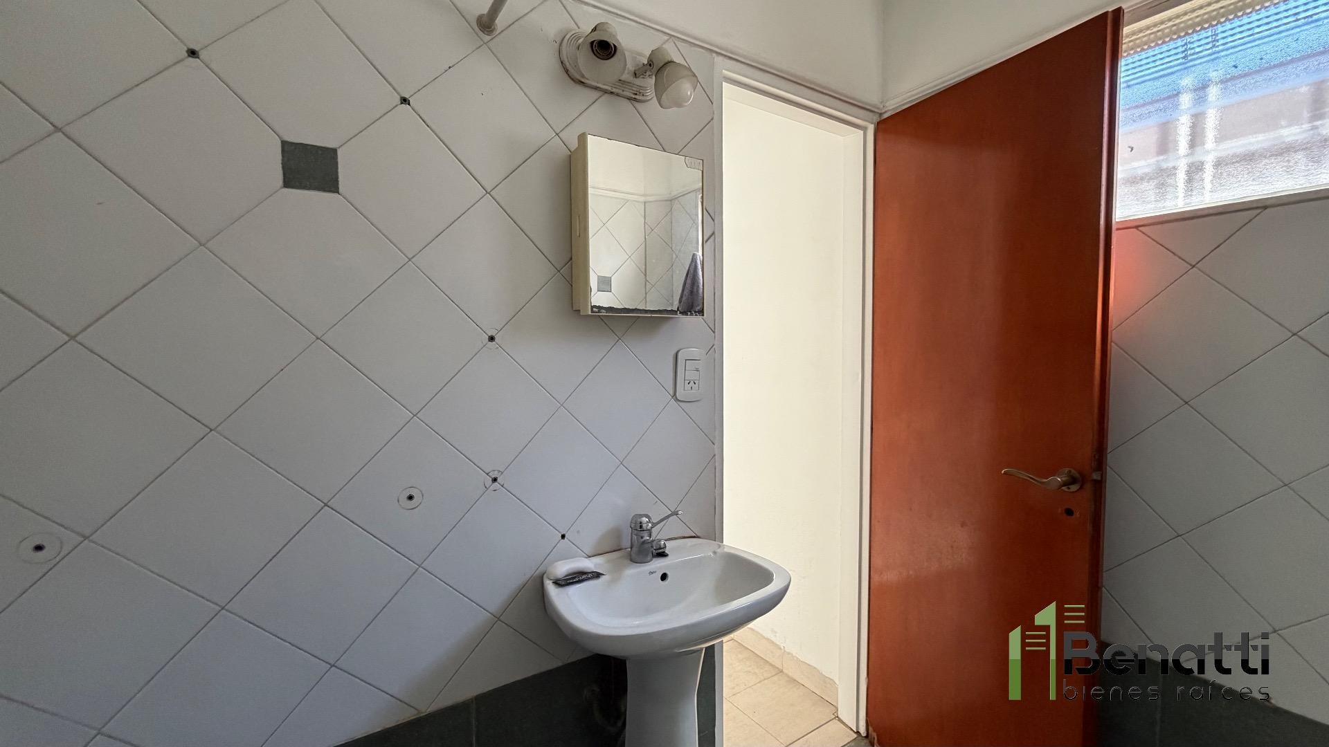 Emilio Mitre 587 , Piso PB