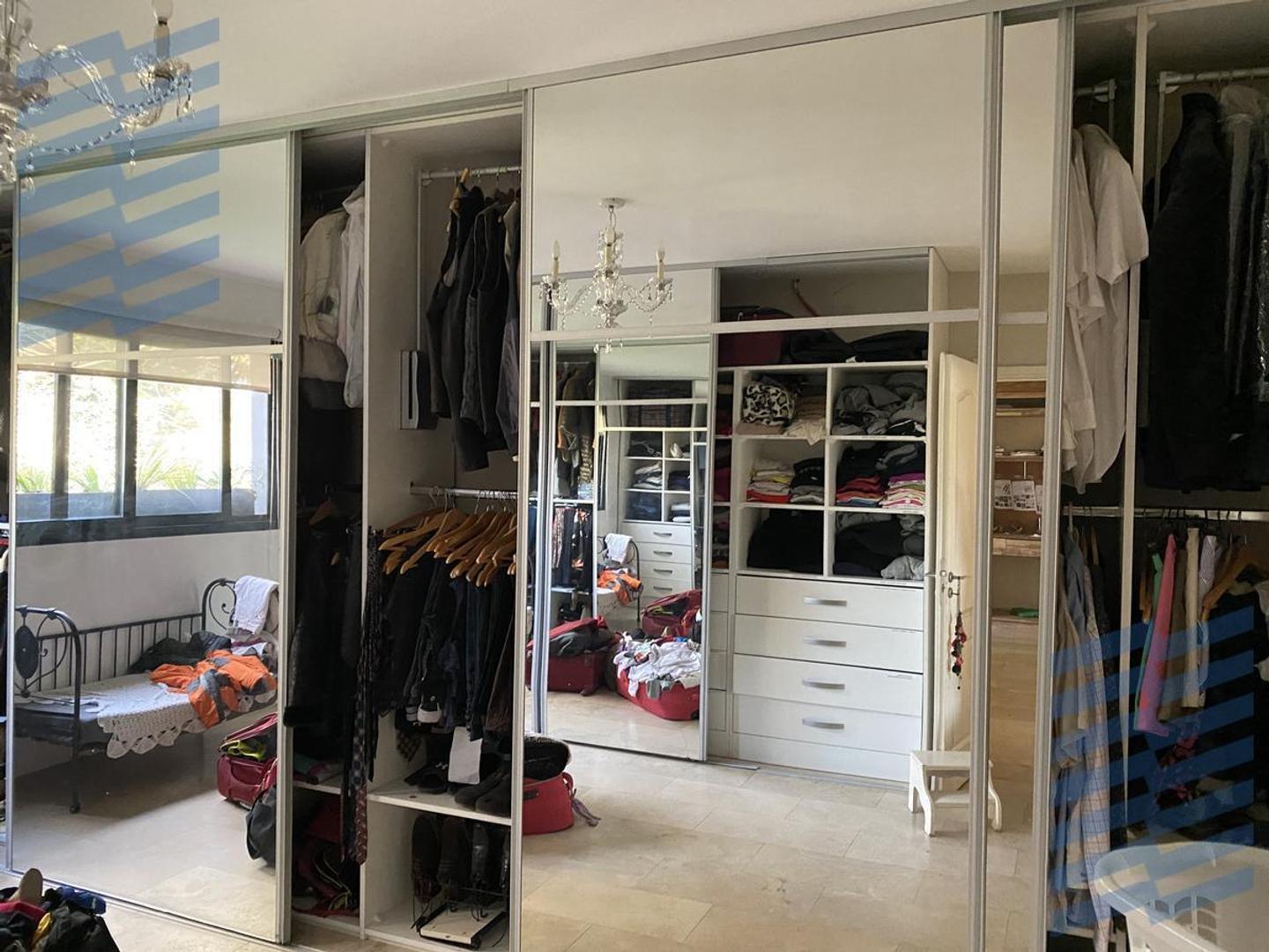 Casa 5 ambientes con 5 baños