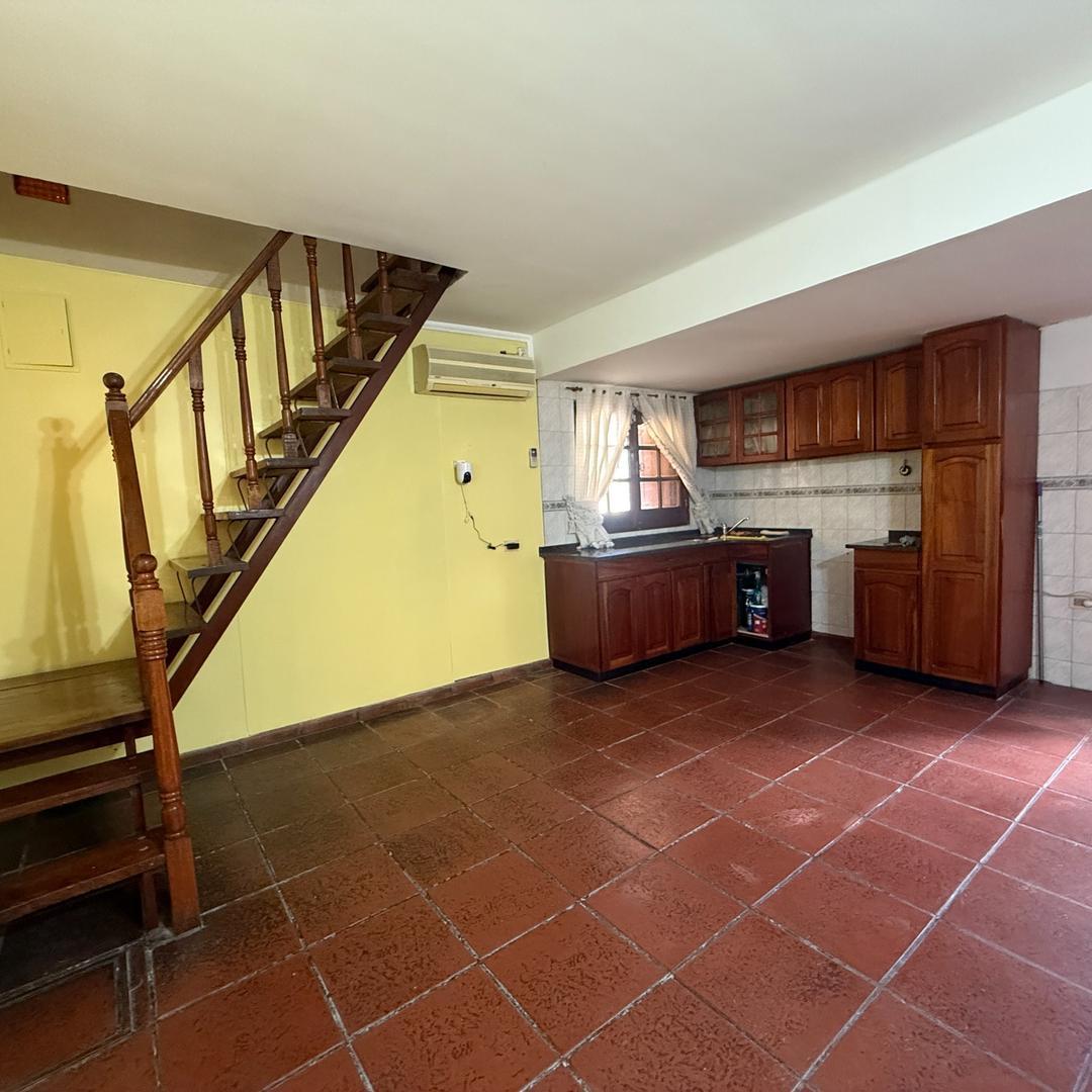 PH tipo casa 4 ambientes