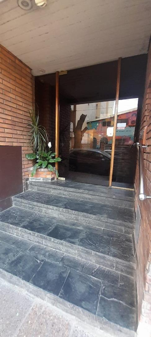 Departamento de 3 ambientes OLIVOS