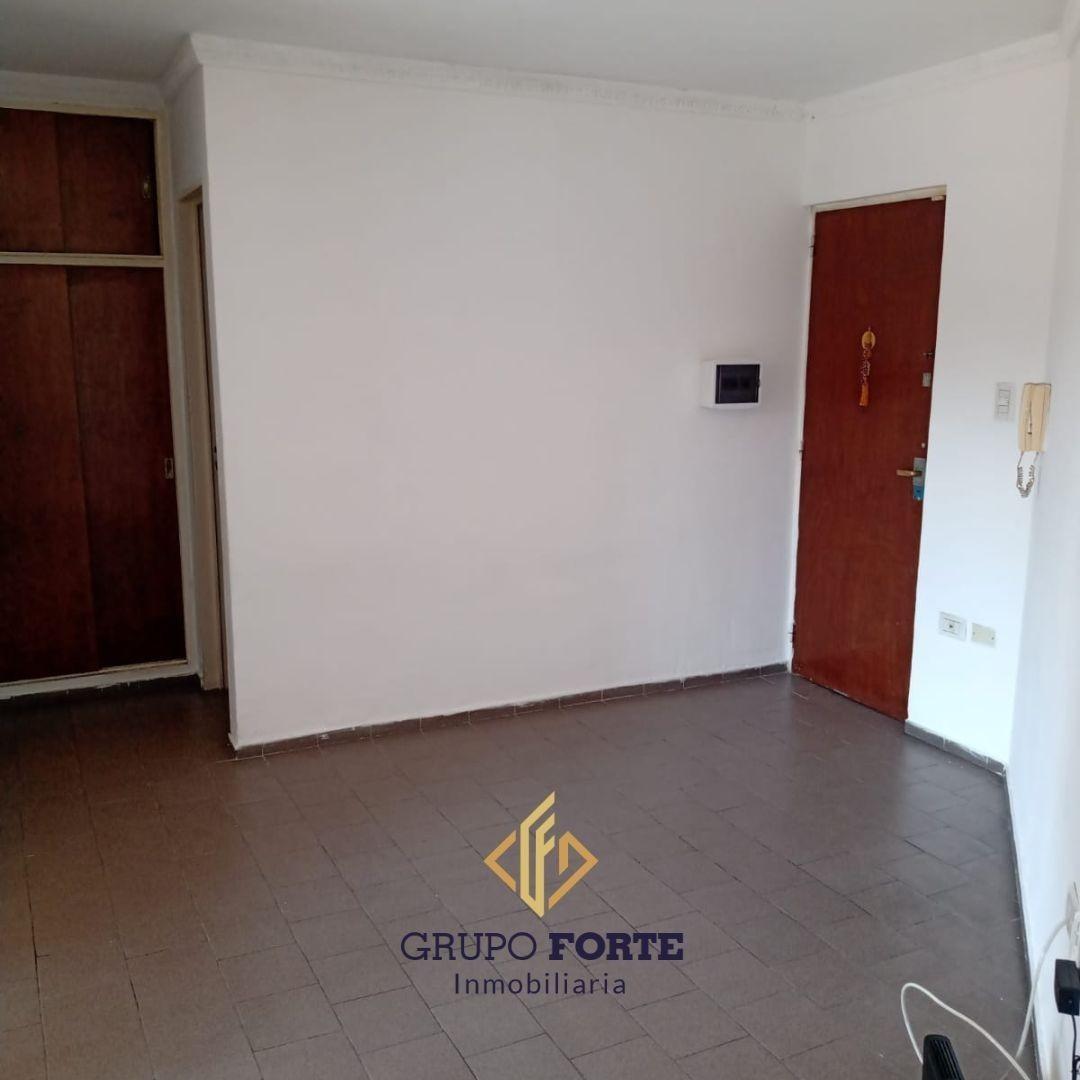 Av Santa Fe 400, Piso 2