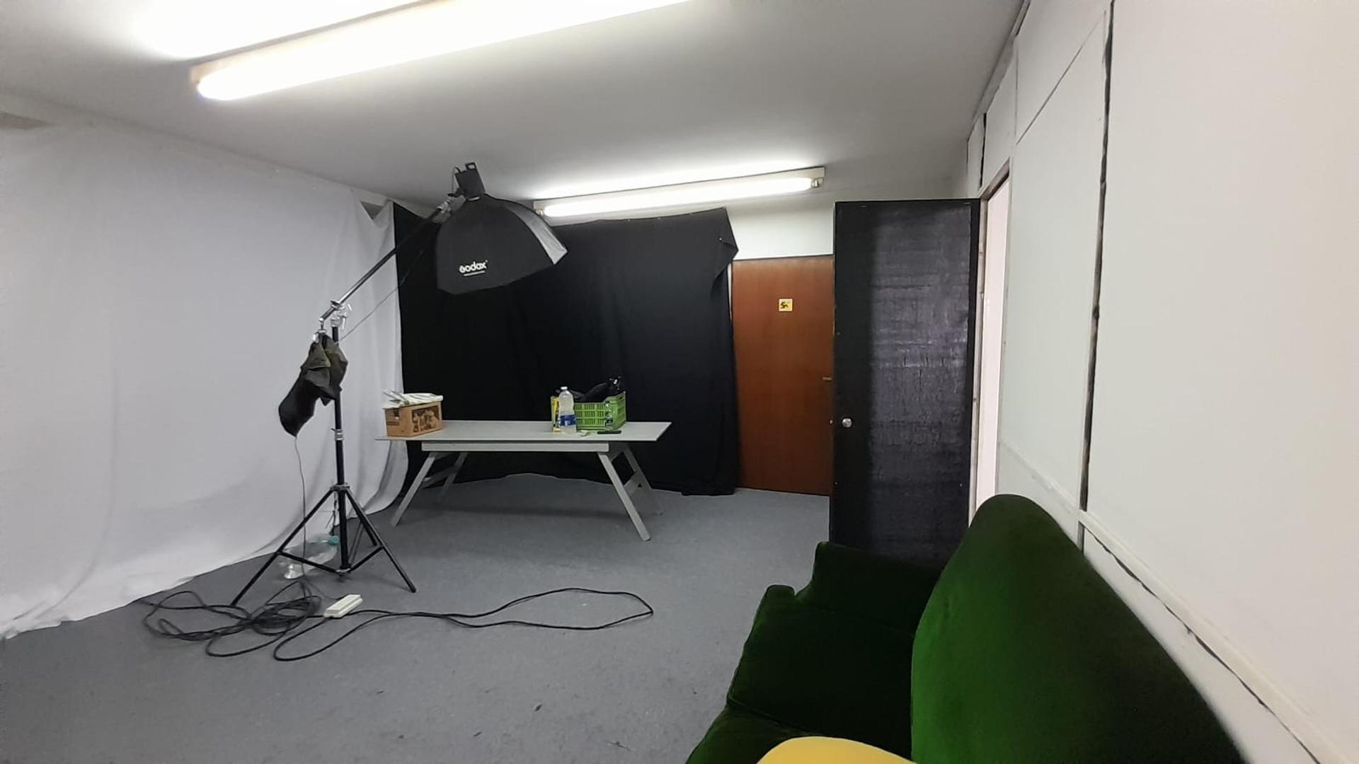 Oficina en Alquiler en Recoleta, $ 200.000